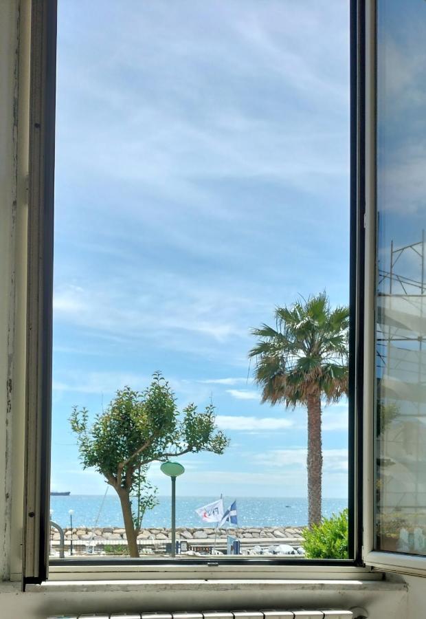 Maison De Revel Civitavecchia Exterior photo