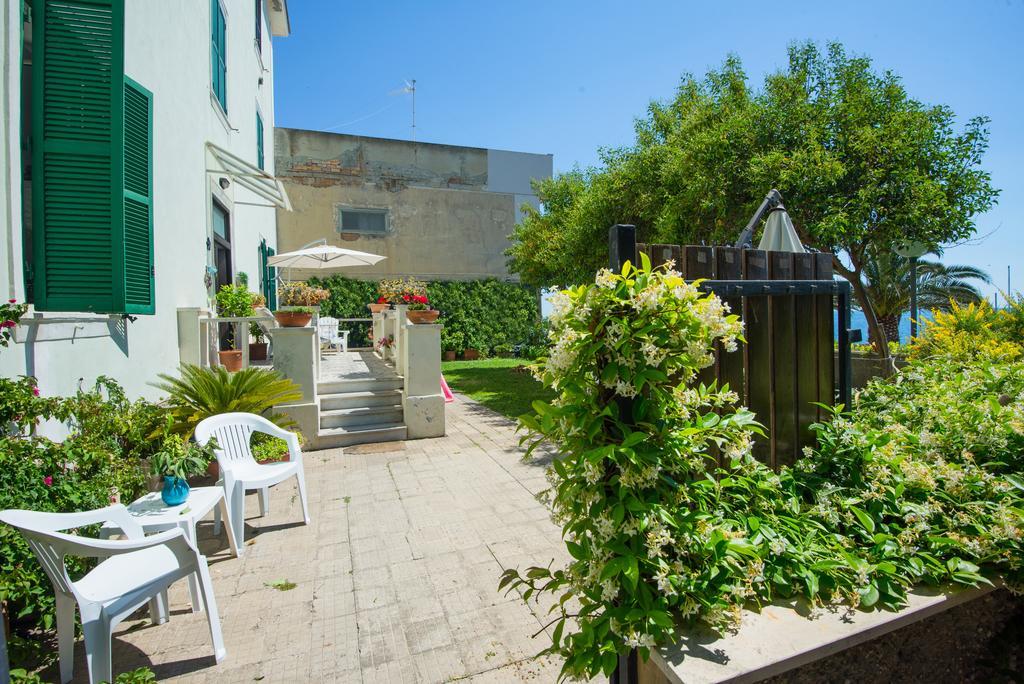 Maison De Revel Civitavecchia Exterior photo