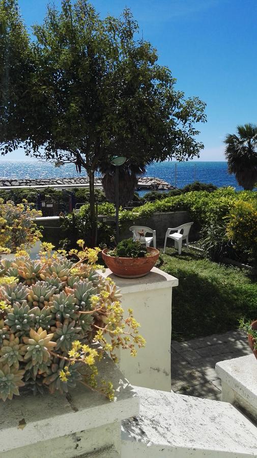 Maison De Revel Civitavecchia Exterior photo